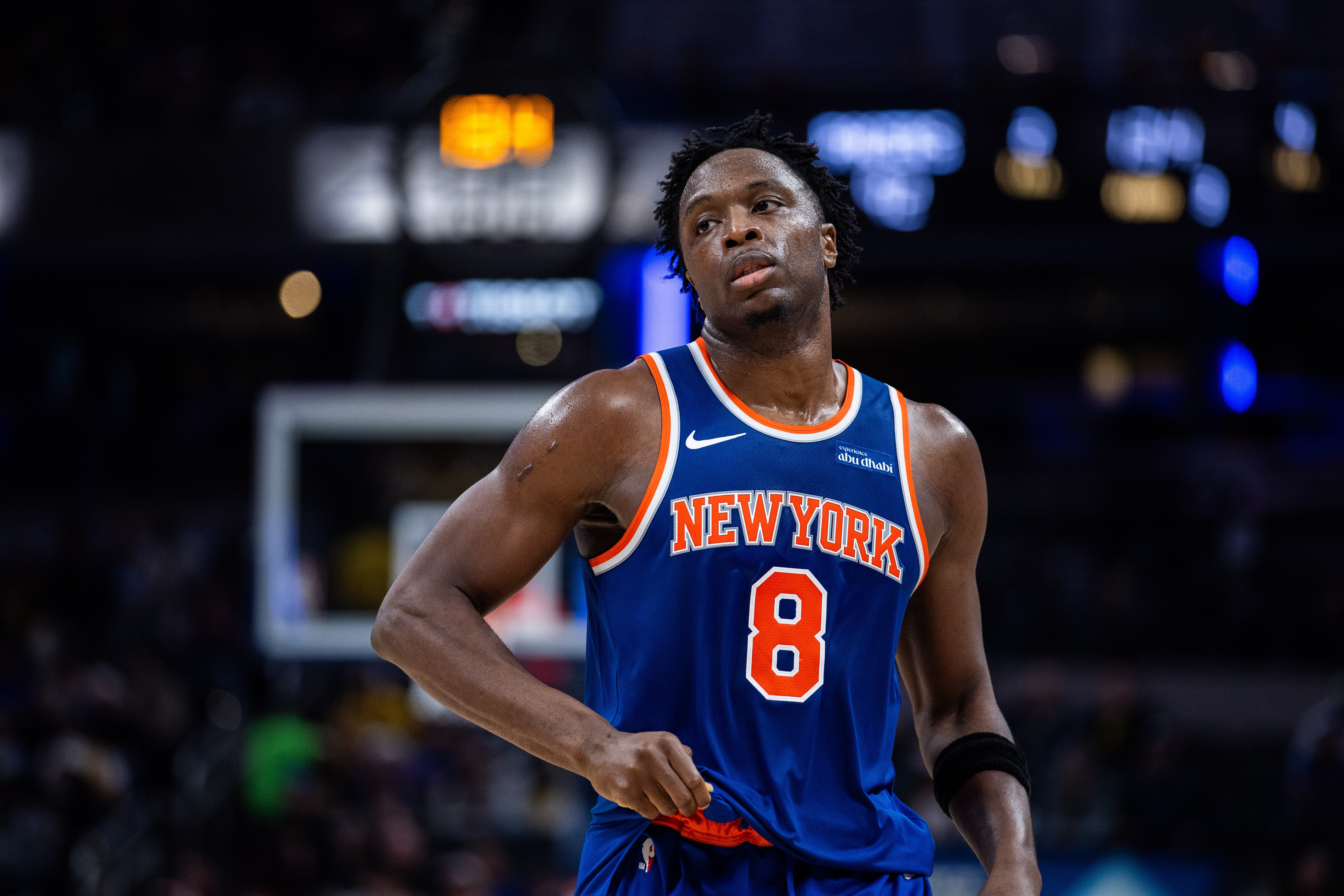 Baccarat-阿努诺比谈防守恩比德：要想尽办法去断他的球&amp;跟他硬碰硬