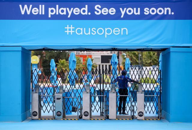 百家乐试玩-张奔斗：全封闭隔离的那72位球员，你们都还好吗？